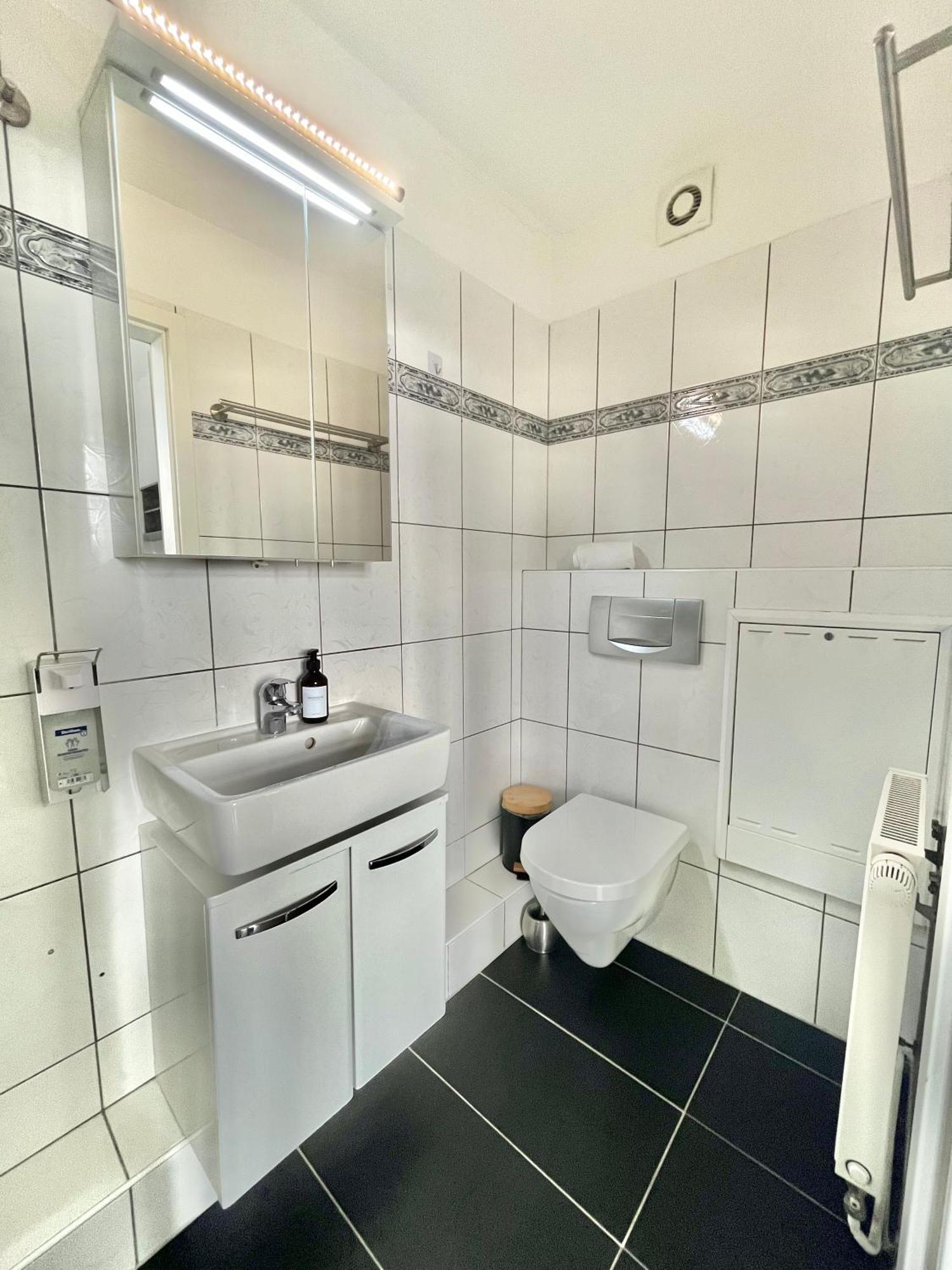 Guesthouse Bielefeld - Brake Ngoại thất bức ảnh