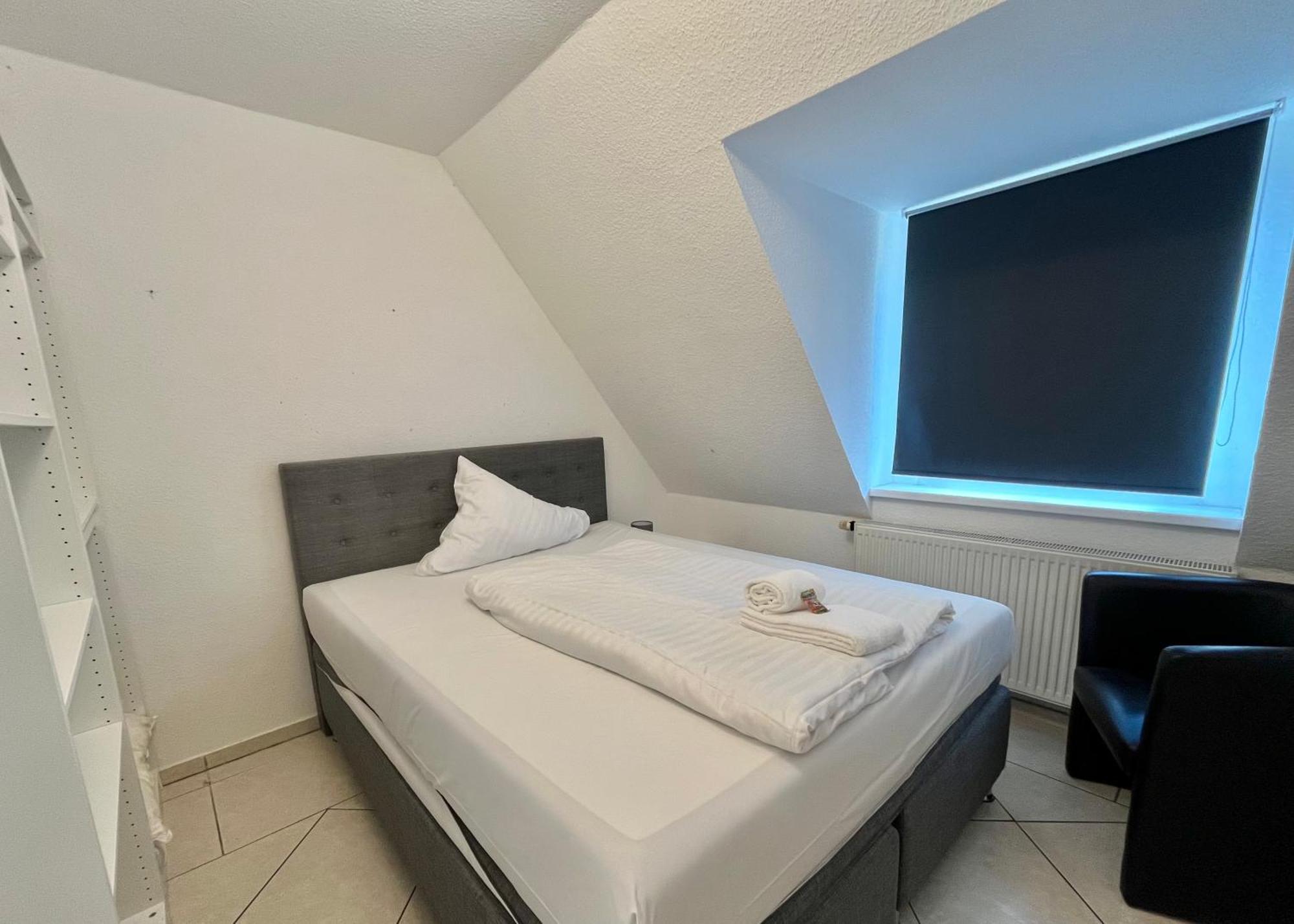 Guesthouse Bielefeld - Brake Ngoại thất bức ảnh